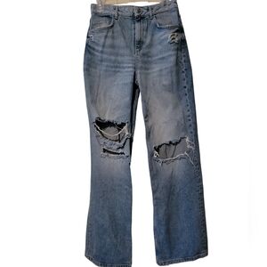 Zara wide leg jeans. Size 8. Distressed High rise.